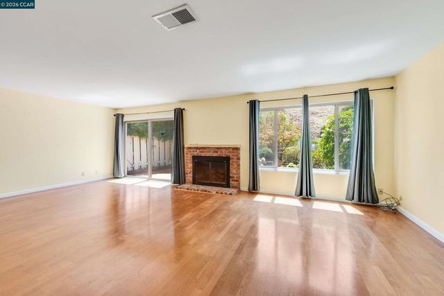 131 Ironwood, Oakland, CA 94605