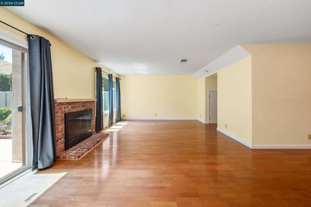 131 Ironwood, Oakland, CA 94605