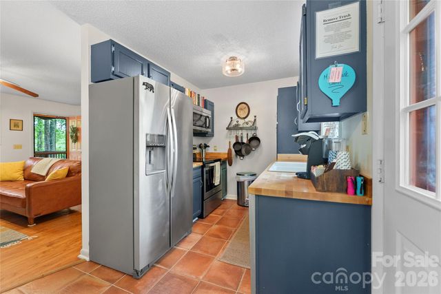 280 Timberside Drive, Mars Hill, NC 28754