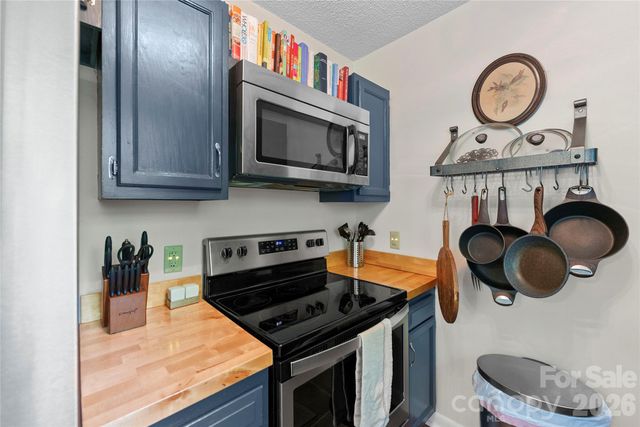 280 Timberside Drive, Mars Hill, NC 28754
