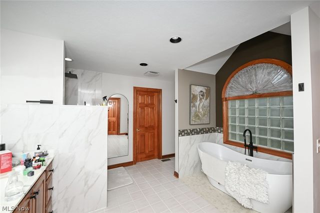 4375 Lakeview Glen Drive, Medina, OH 44256