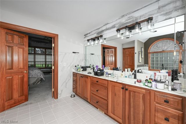 4375 Lakeview Glen Drive, Medina, OH 44256
