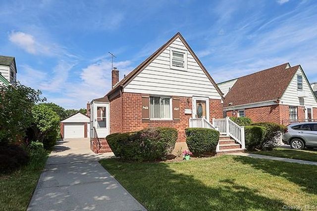 8152 249th Street, Bellerose, NY 11426
