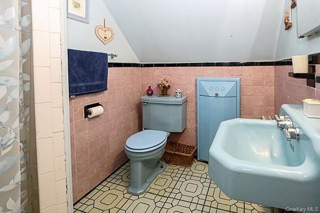 8152 249th Street, Bellerose, NY 11426