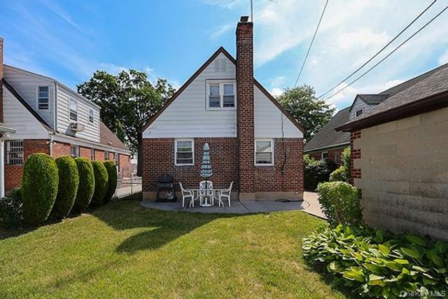 8152 249th Street, Bellerose, NY 11426