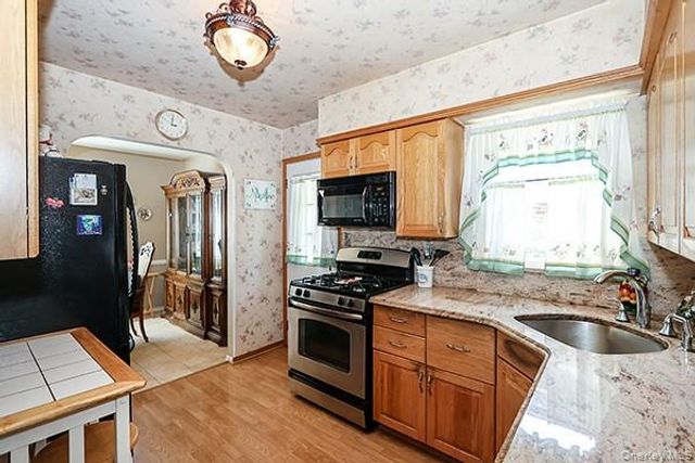 8152 249th Street, Bellerose, NY 11426