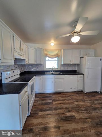 272 HOPE DR, Blandon, PA 19510