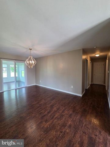 272 HOPE DR, Blandon, PA 19510