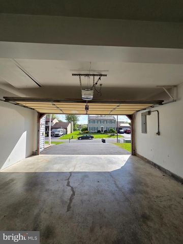 272 HOPE DR, Blandon, PA 19510