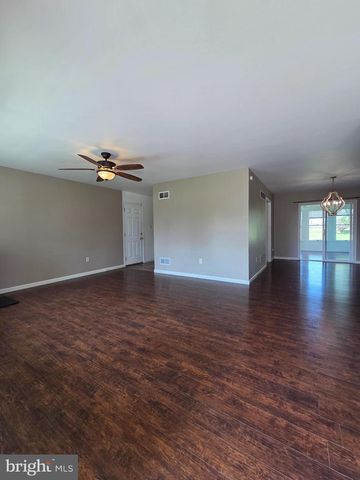 272 HOPE DR, Blandon, PA 19510