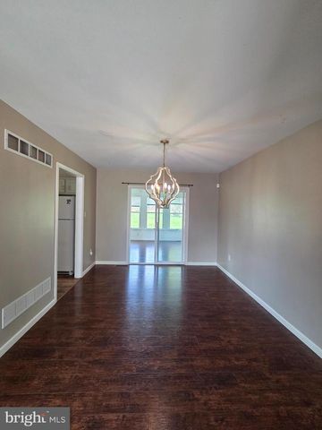272 HOPE DR, Blandon, PA 19510