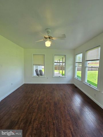 272 HOPE DR, Blandon, PA 19510