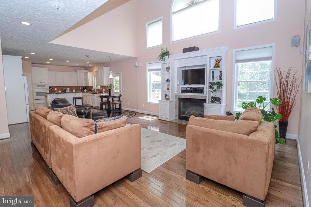 Image 10 of property listing at 12003 LISBOROUGH RD, Bowie, MD 20720
