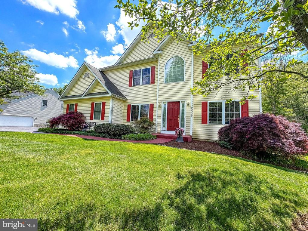 Image 3 of property listing at 12003 LISBOROUGH RD, Bowie, MD 20720