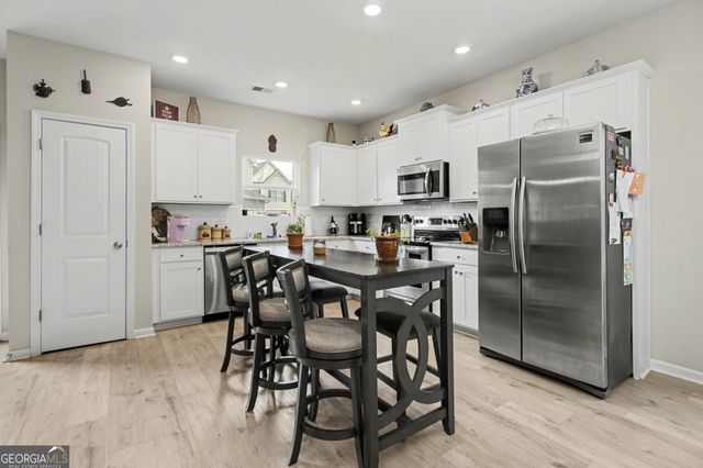 60 Roundabout Lane NW, Adairsville, GA 30103