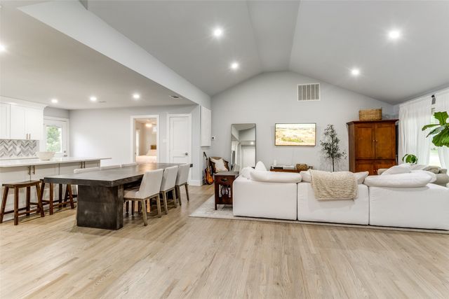 6210 Sudbury Drive, Dallas, TX 75214