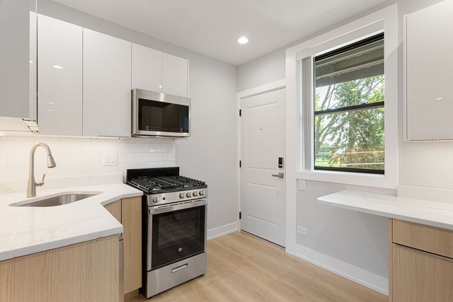 1550 W Juneway Terrace 1D, Chicago, IL 60626