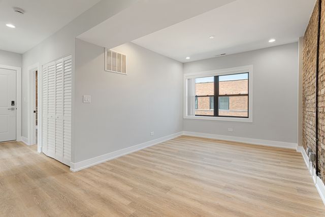 1550 W Juneway Terrace 1D, Chicago, IL 60626