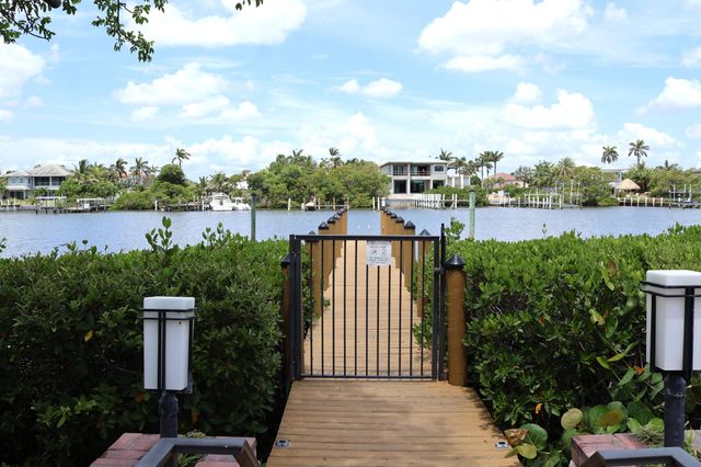 3545 S Ocean Boulevard 404, South Palm Beach, FL 33480
