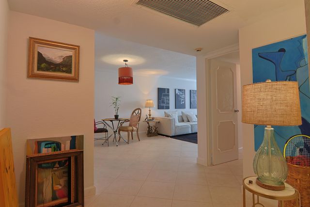 3545 S Ocean Boulevard 404, South Palm Beach, FL 33480