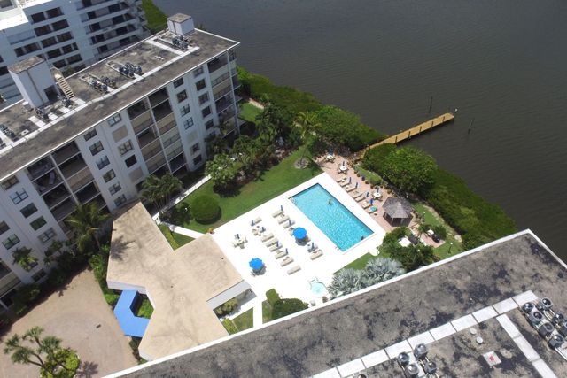 3545 S Ocean Boulevard 404, South Palm Beach, FL 33480