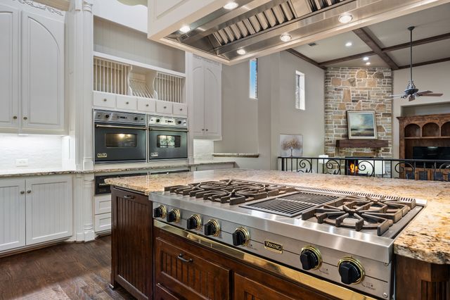 1712 Bison Meadow Lane, Heath, TX 75032