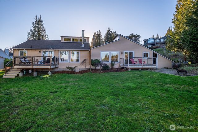 2422 McGregor Drive SE, Port Orchard, WA 98366