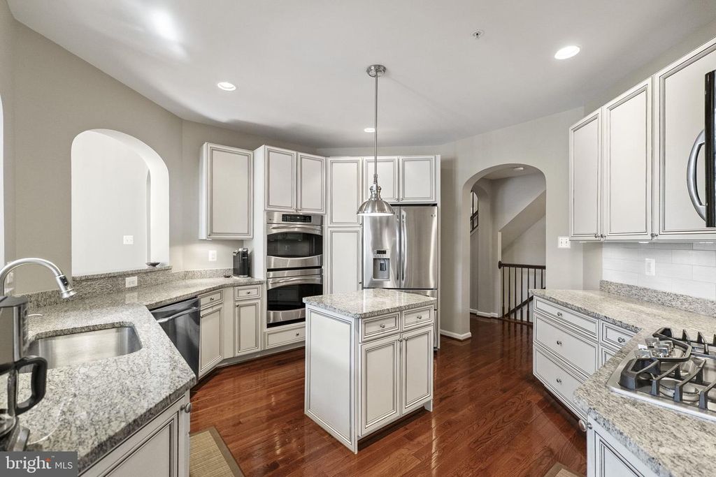 Image 29 of property listing at 2419 MILL RACE RD, Frederick, MD 21701