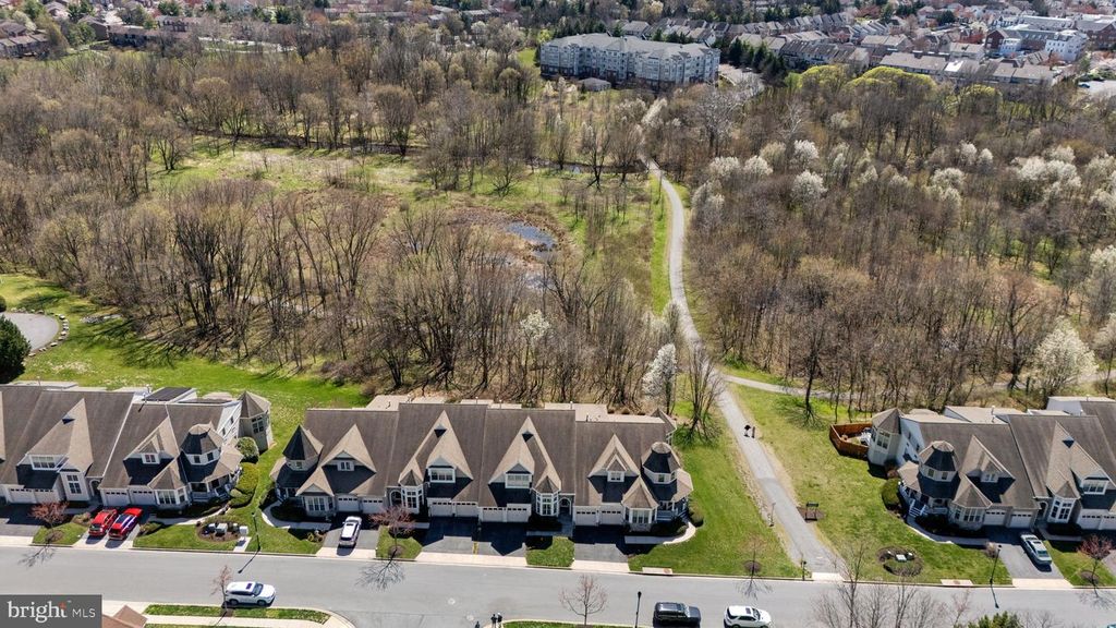 Image 3 of property listing at 2419 MILL RACE RD, Frederick, MD 21701