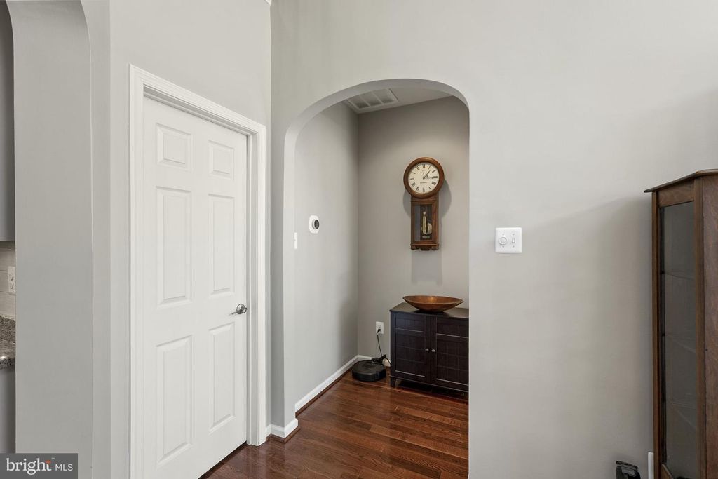 Image 43 of property listing at 2419 MILL RACE RD, Frederick, MD 21701