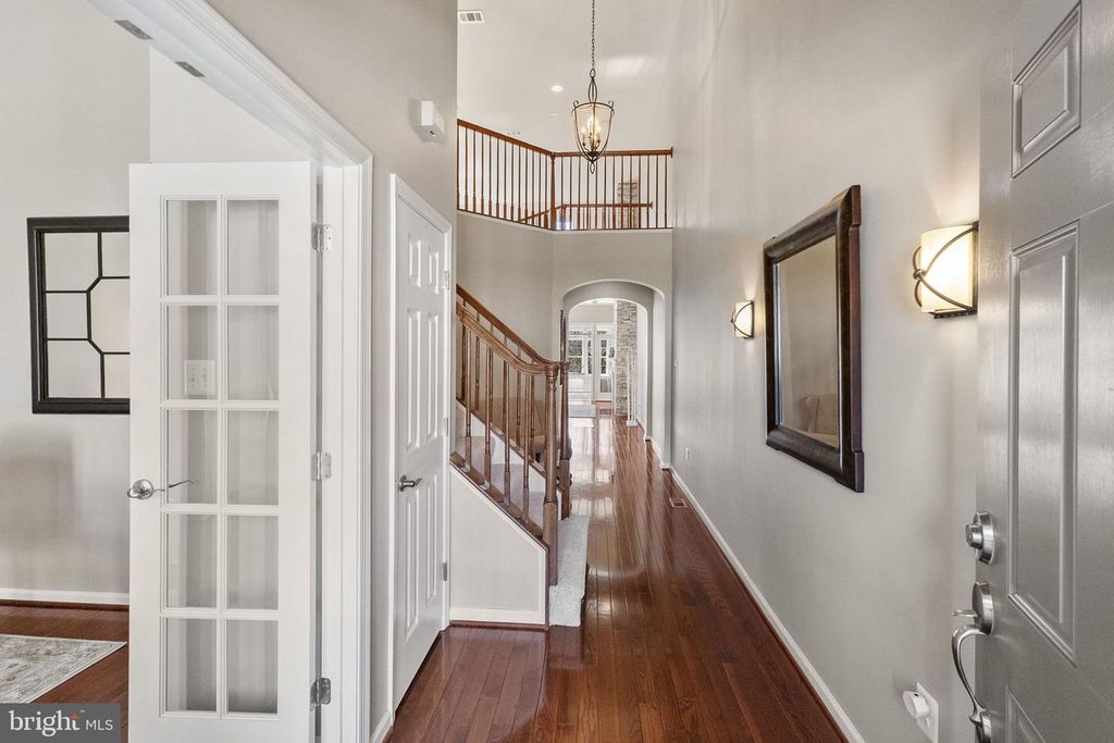 Image 5 of property listing at 2419 MILL RACE RD, Frederick, MD 21701