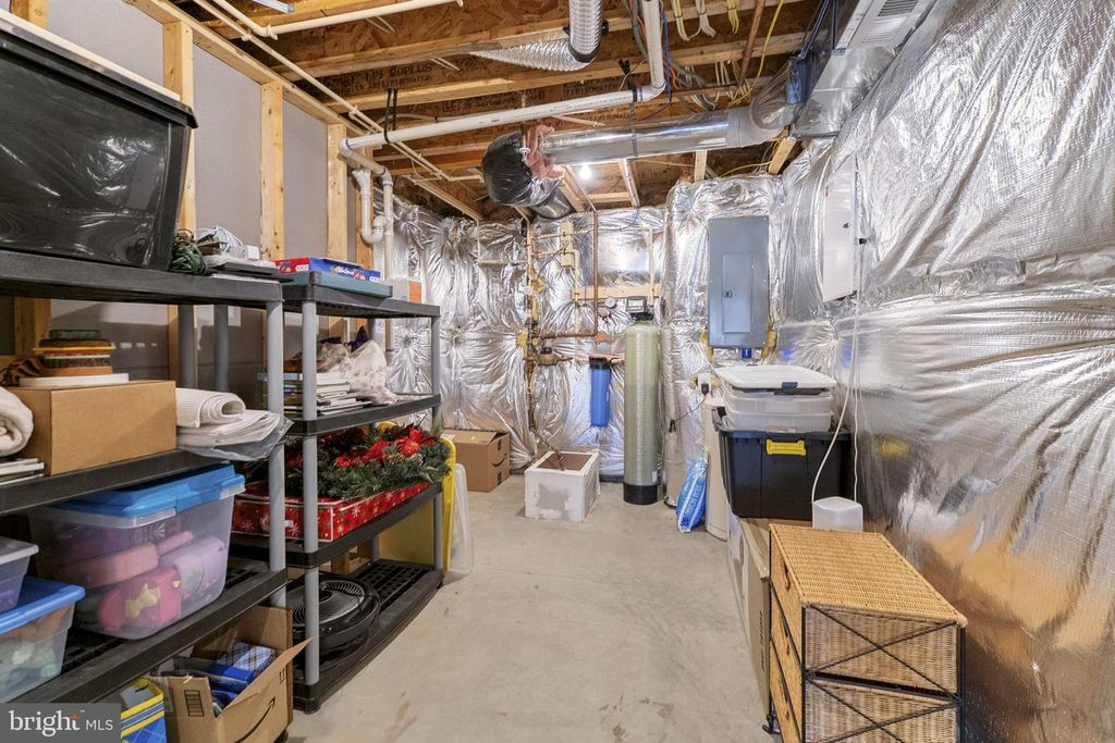 Image 81 of property listing at 2419 MILL RACE RD, Frederick, MD 21701