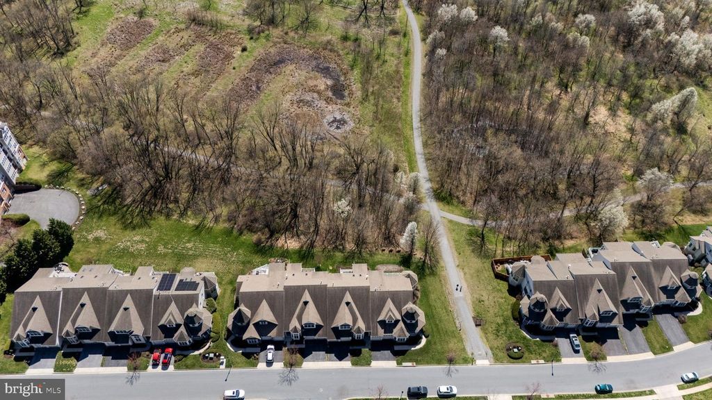 Image 94 of property listing at 2419 MILL RACE RD, Frederick, MD 21701