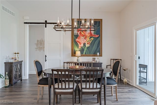 6477 N Cobblestone Road, Mayfield Village, OH 44143