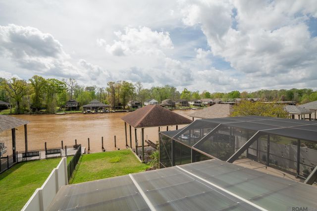 21035 Waterfront East Dr, Maurepas, LA 70449