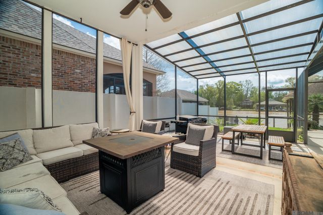 21035 Waterfront East Dr, Maurepas, LA 70449