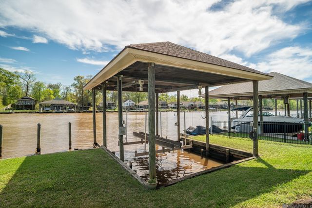 21035 Waterfront East Dr, Maurepas, LA 70449
