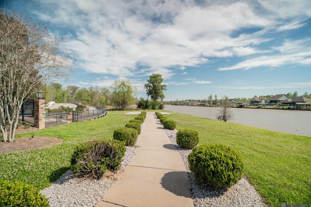 21035 Waterfront East Dr, Maurepas, LA 70449