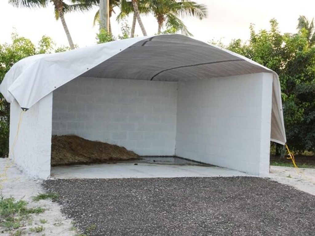 Image 35 of property listing at 819 Cindy Circle Lane, Wellington, FL 33414