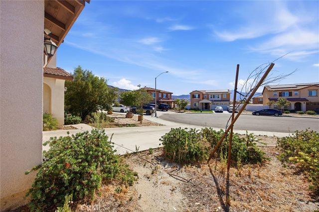114 Snowberry Court, San Jacinto, CA 92583