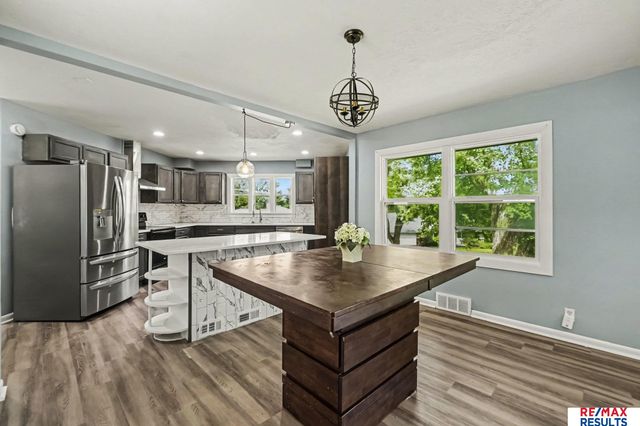 5527 Jaynes Street, Omaha, NE 68104