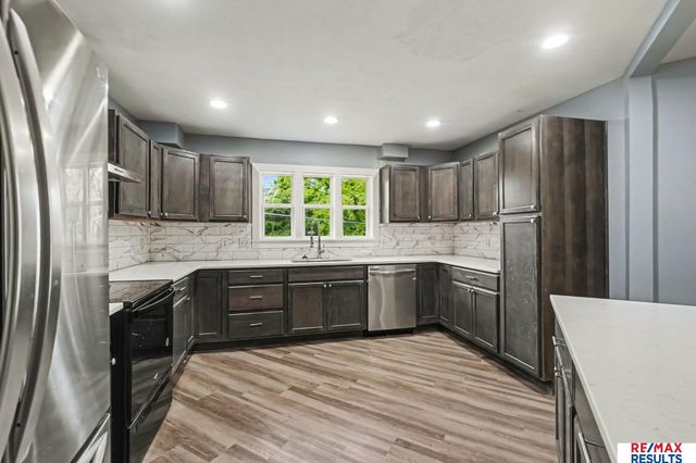 5527 Jaynes Street, Omaha, NE 68104