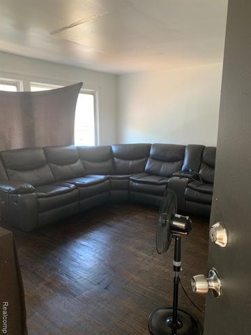 16846 Santa Rosa Drive, Detroit, MI 48221