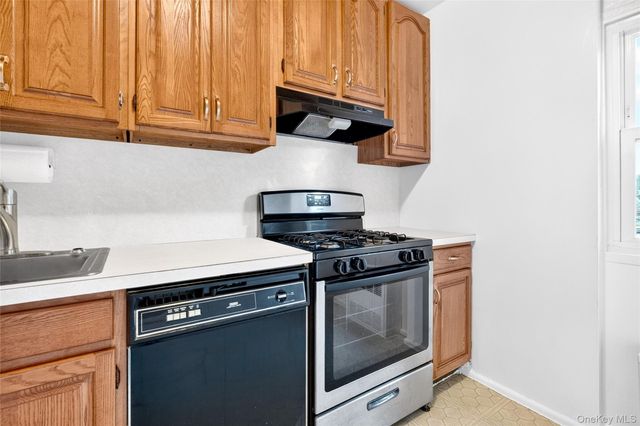 95 Wiltshire Road C 16, Scarsdale, NY 10583