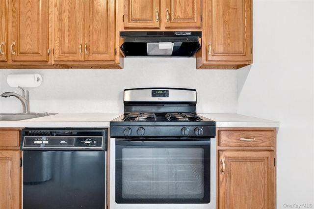 95 Wiltshire Road C 16, Scarsdale, NY 10583