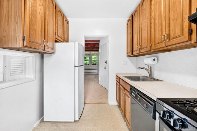 95 Wiltshire Road C 16, Scarsdale, NY 10583
