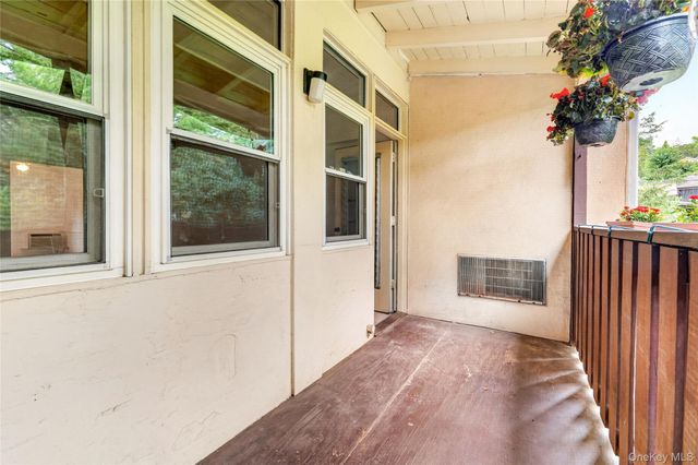 95 Wiltshire Road C 16, Scarsdale, NY 10583