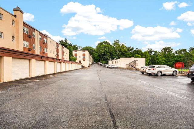 95 Wiltshire Road C 16, Scarsdale, NY 10583