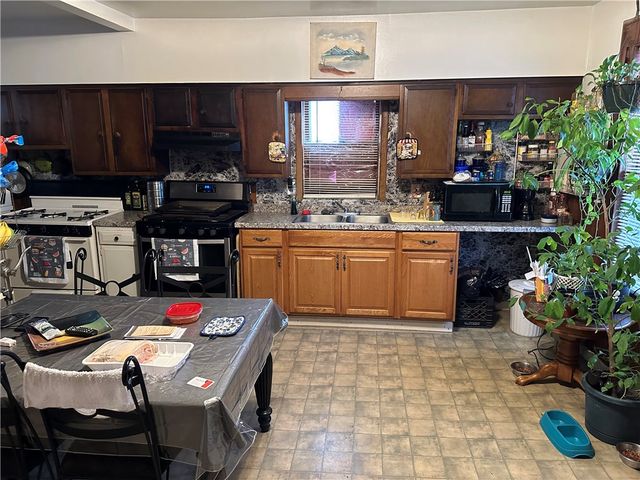 285 Avenue B, Rochester, NY 14621