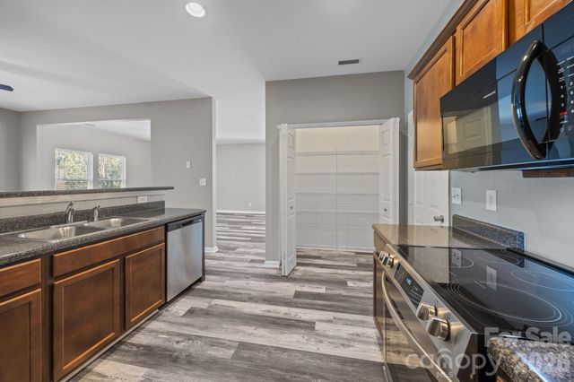 741 Nannyberry Lane, Charlotte, NC 28025